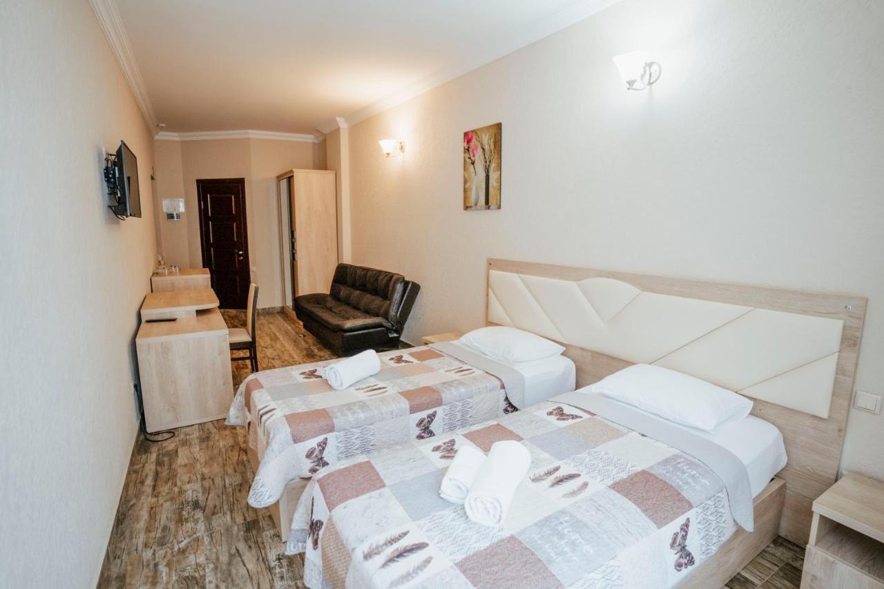 Hotel General Batumi Exterior photo