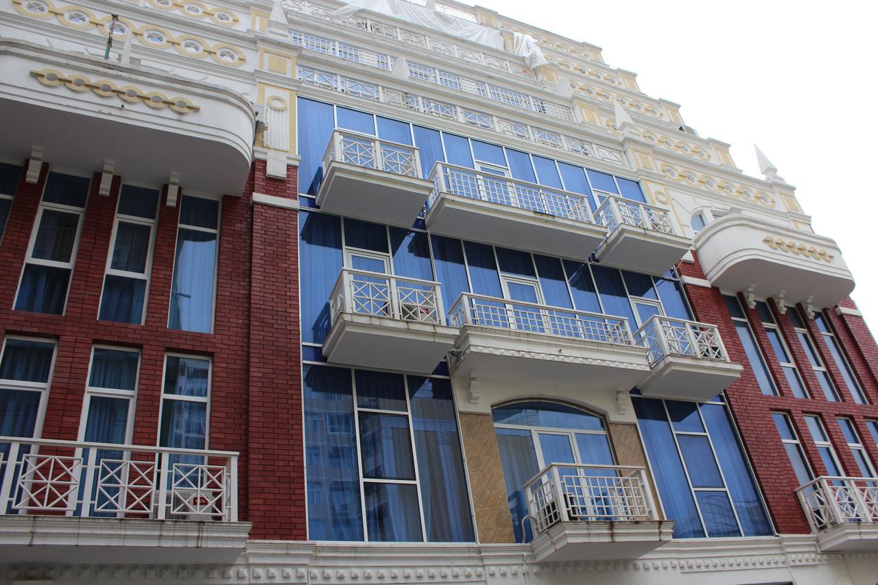 Hotel General Batumi Exterior photo